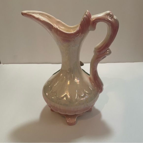 Vintage small irredentist pink pitcher vase 3D floral design - Picture 9 of 14